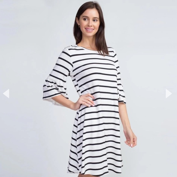 Talbots Women’s Ruffled sleeves Dress size 1p Stripped Knee Lenght - Picture 1 of 8